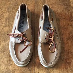 Sperry boat shoes